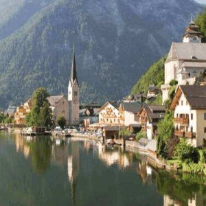 盖房莫盖背水路，千金难买向南楼