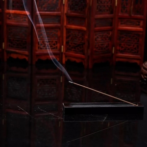 为什么搬新家后有的人会穷三年？其中点香是关键！