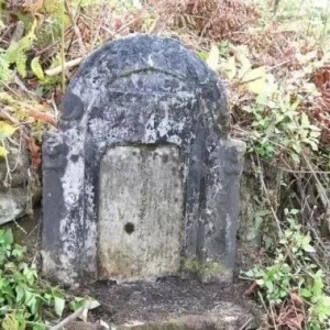 祖坟开裂是吉是凶？