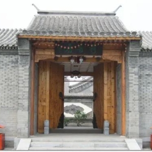 俗语，一户两门出，家败子不兴，啥意思？一户开两门，有啥寓意？ ... ...